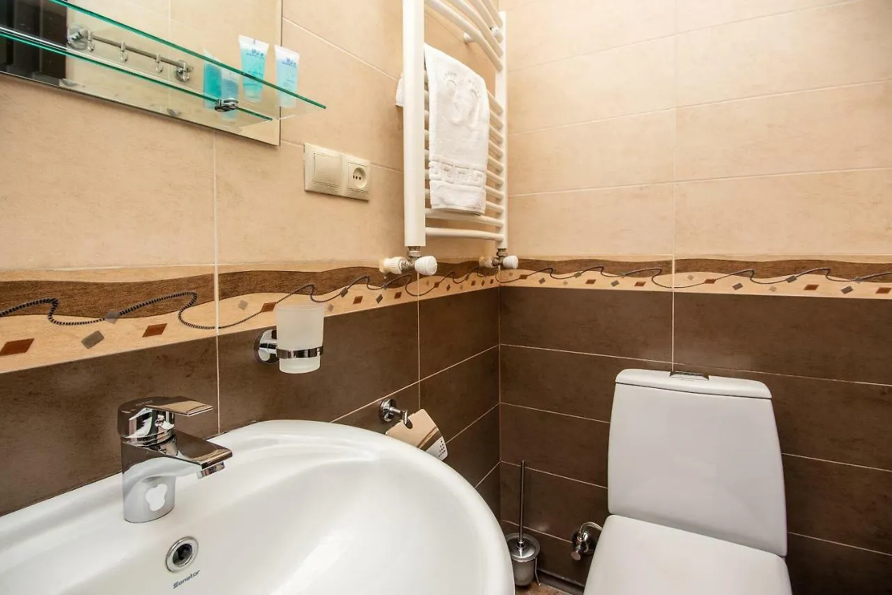 Lowell Hotel Tbilisi 3*,