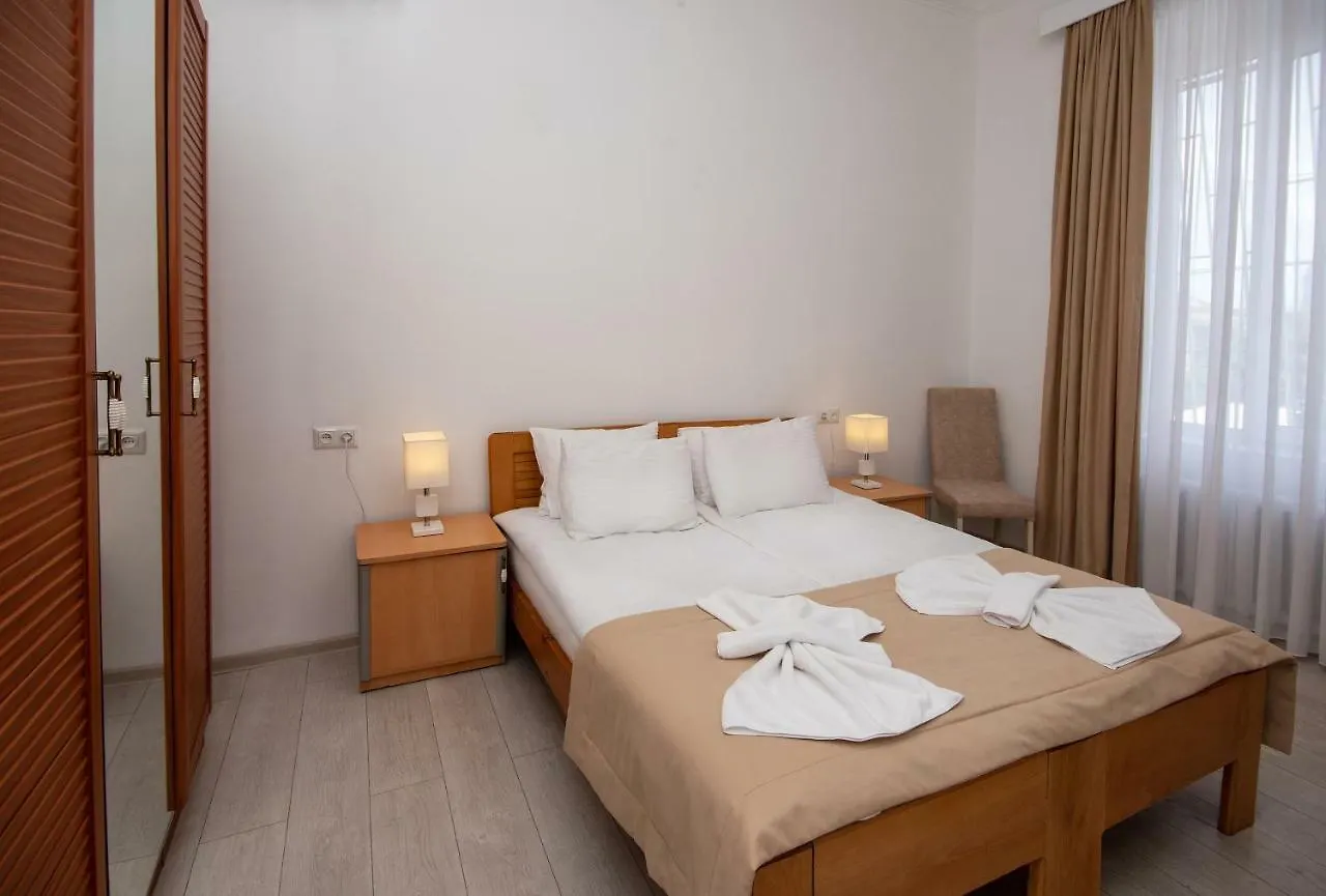 Lowell Hotel Tbilisi 3*,  Geórgia